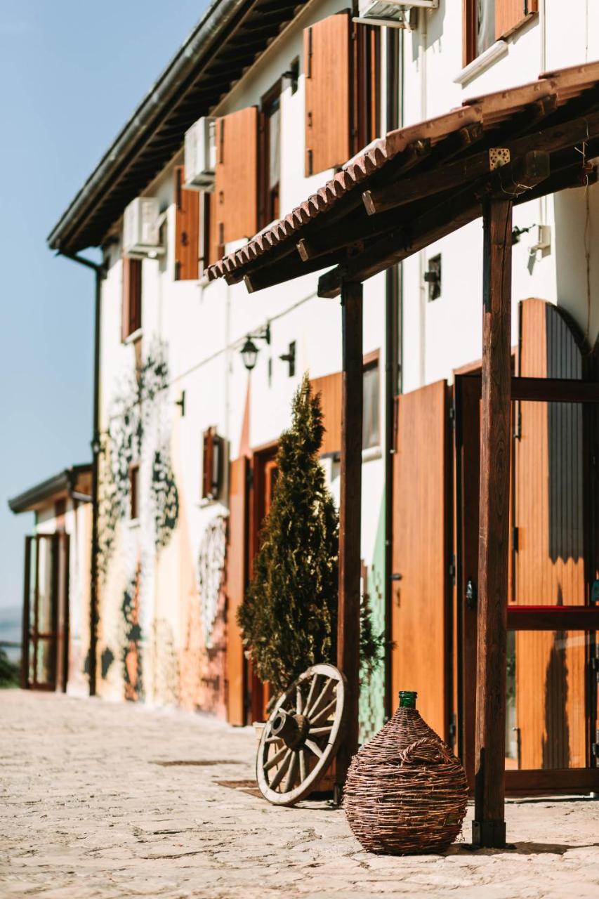 Agriturismo Il Riccio Монтіккьо Екстер'єр фото